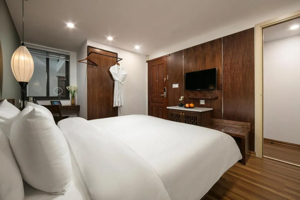 Deluxe Quadruple Room — Hanoi Exclusive Hotel